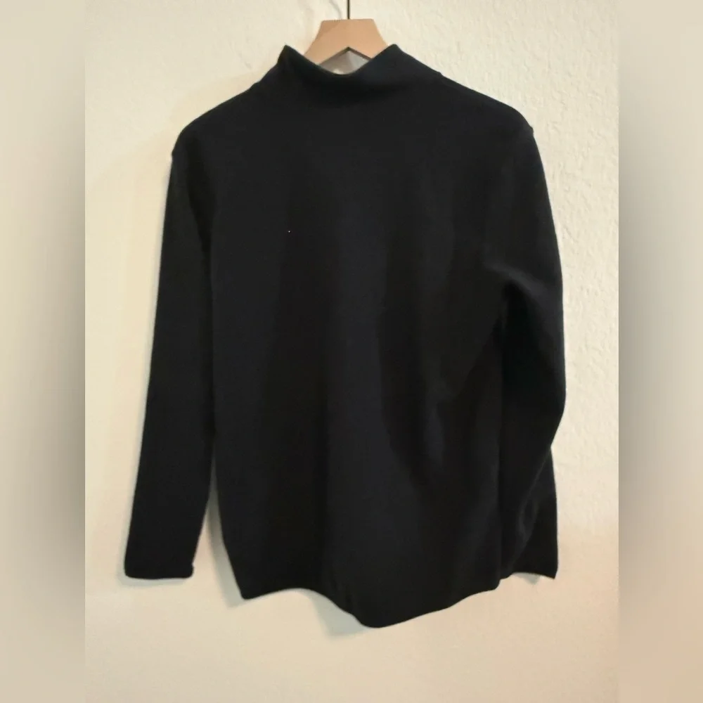The North Face // EUC Women’s Black Sweater - Picture 4 of 4